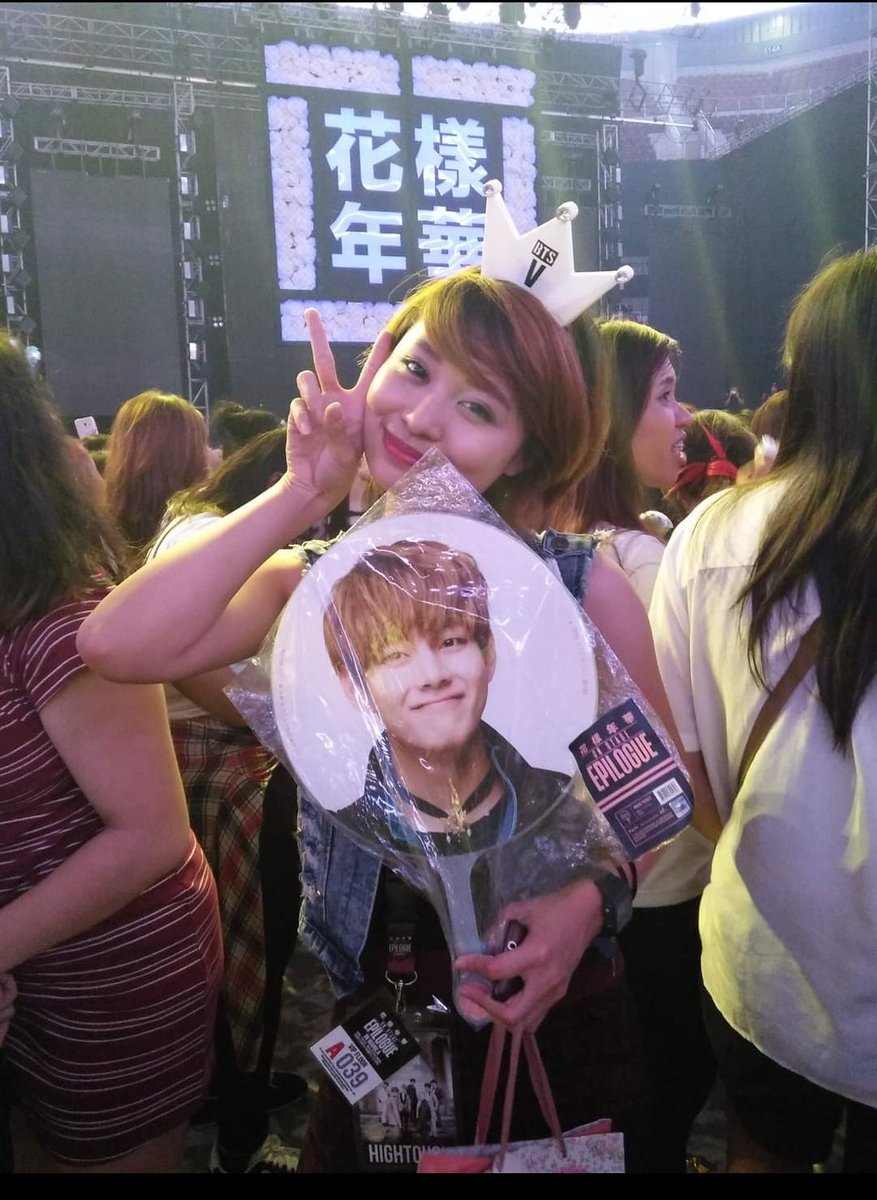eijichelle's tweet photo. My 2015 > 2017 self is so proud of you 2025

Epilogue
WINGS 1&amp;2
HOTS D1&amp;2

Naiiyak pa rin ako 🥺 it's been so long BTS 💜

#HOPE_ON_THE_STAGE_TOUR_Manila https://t.co/VtAEqiqIxd