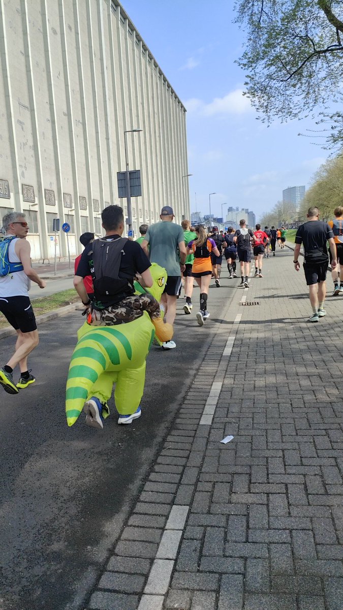 Simon | UnlockThePicture tweet media