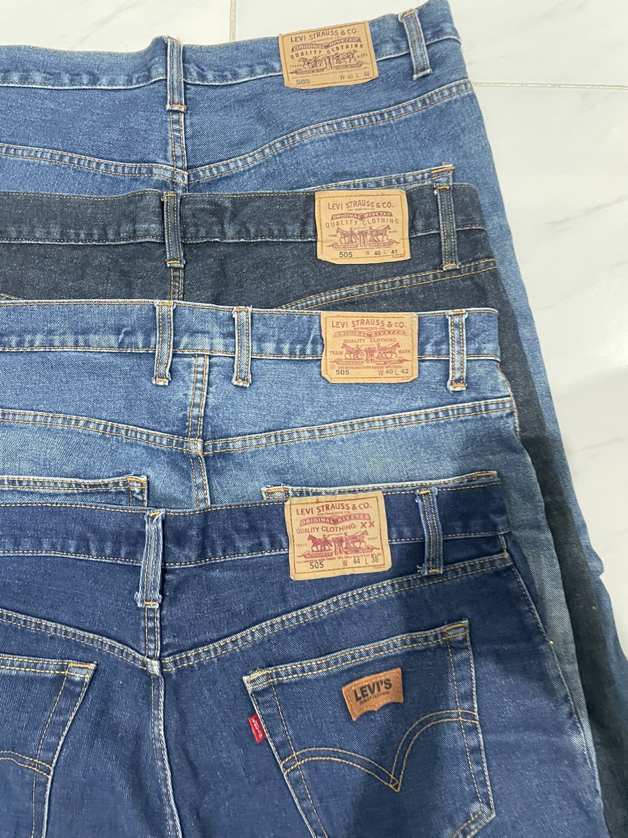 potatobeeee17's tweet photo. @yluair Aku ada celana Jeans Levi’s buat big size kakk, size bya udah aku taruh di pict yaa🤗 https://t.co/3HYPsYiM9s