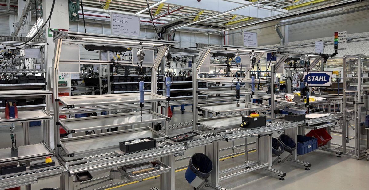 rstahlgroup's tweet image. 🚀 More flexibility, more transparency, more efficiency – our new assembly line in Waldenburg is here!​ From smart mechanics to ergonomic workstations: we’re shaping the future of lean, flexible production.​
 #SmartProduction #OperationalExcellence