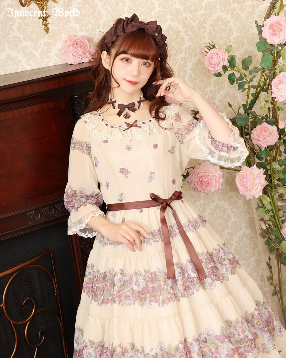 ⚜️4月18日(金)13：30～再入荷情報⚜️ アンティークパンジーシフォン