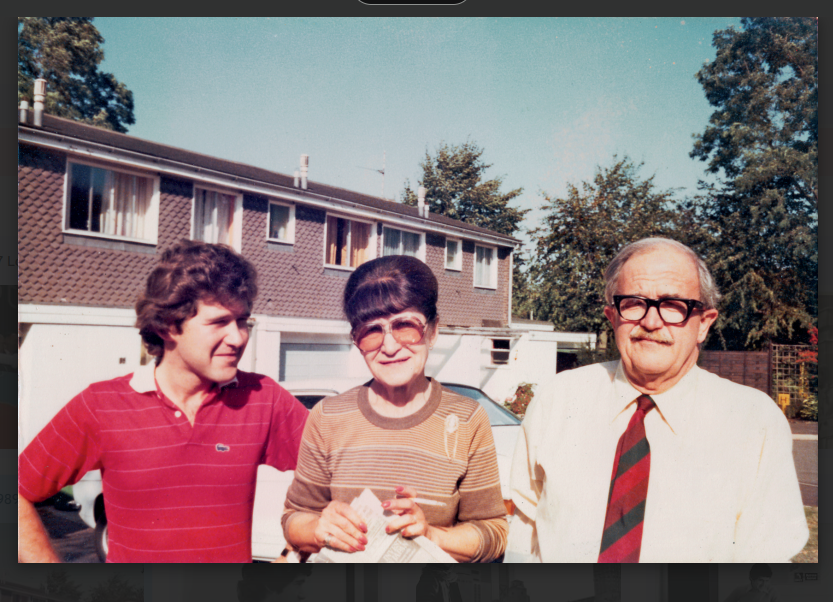 LordJohnBrowne's tweet photo. As a result of the support and encouragement I have received from Cambridge alumni and academic leaders, I have decided to put my name forward for consideration as the University's next Chancellor.

I am pictured here at my family home in Cambridge. 1/3 https://t.co/117axPANFm