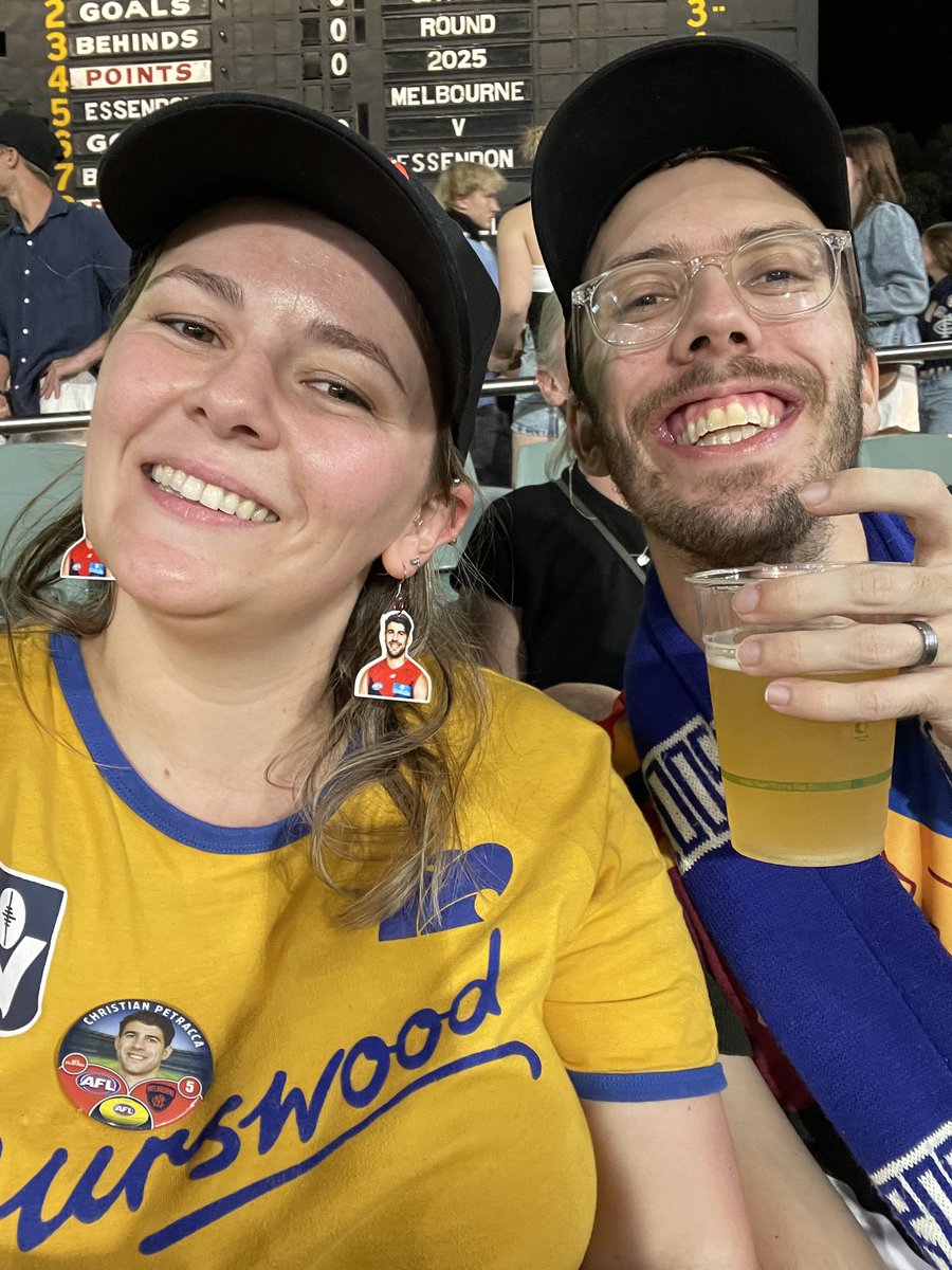 MRS___DC's tweet photo. @DCCaterpillars hates pictures so @Obermullet did the hard yards this weekend. Bloody awesome time with good mates. See you all next year! @DunkleysDonuts @HatChatAFL 
#AFL #HatChat #AFLFantasy #gatherround https://t.co/s025uYoihX