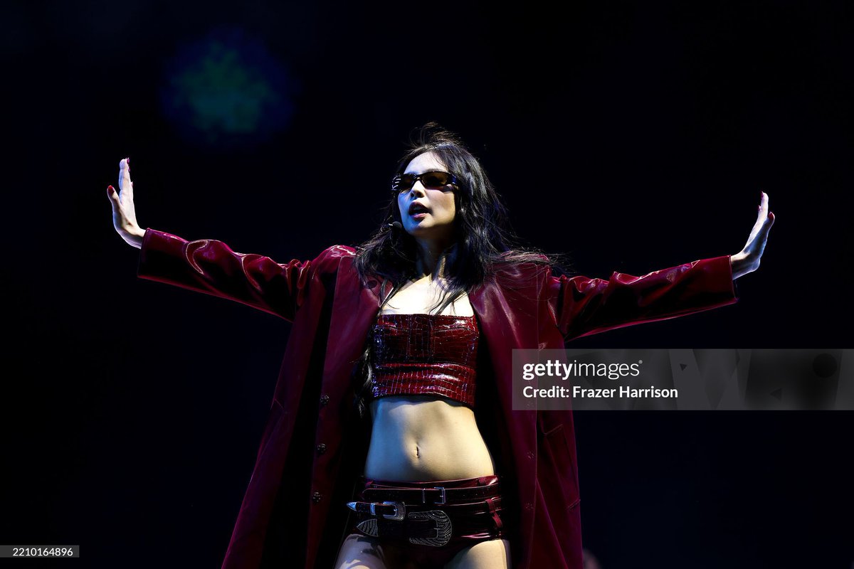 DC 제니 갤러리 tweet media