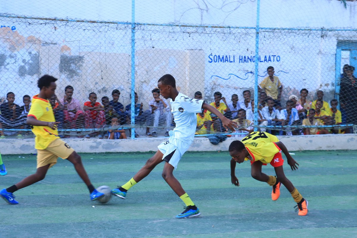 Maandhis_Youth's tweet photo. 𝐒𝐨𝐨𝐦𝐚𝐚𝐥𝐢𝐲𝐚 𝐇𝐚𝐧𝐨𝐨𝐥𝐚𝐚𝐭𝐨.

With hope, determination, and unity among the youth in #Somalia, we strive to eradicate conflicts and violence, fostering a reconciliation approach within local communities. 

This will enhance integration and promote the development of Somalia. #MaandhisTalks, in collaboration with our partners, will be at the forefront of supporting our government.

#Somalia 
#PeaceForAll
#Reconciliation 🤝
