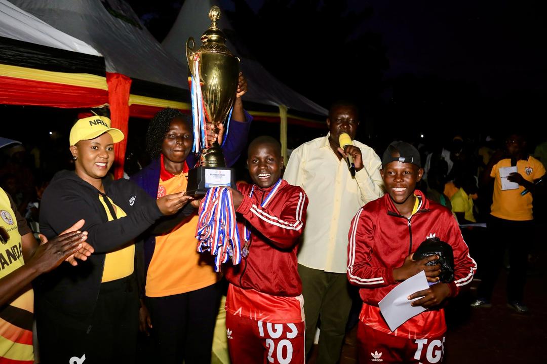 NRMOnline's tweet photo. The NRM National Treasurer, Hon. Amb. Barbara Nekesa Oundo, yesterday presided over the closure of the five-day Uganda Secondary Schools' Championship for the Bukedi subregion. The competitions took place at Madibira Primary School in Busia Municipality.

The tournament drew participants from 58 schools across the subregion, with Busia Secondary School coming top among the boys and Tororo Girls School emerging victorious from the girls' competitions.

The two champions will be joined by the 1st and 2nd runners-up to represent the subregion at the national level.

Read More: https://t.co/HVIfVgVgnn