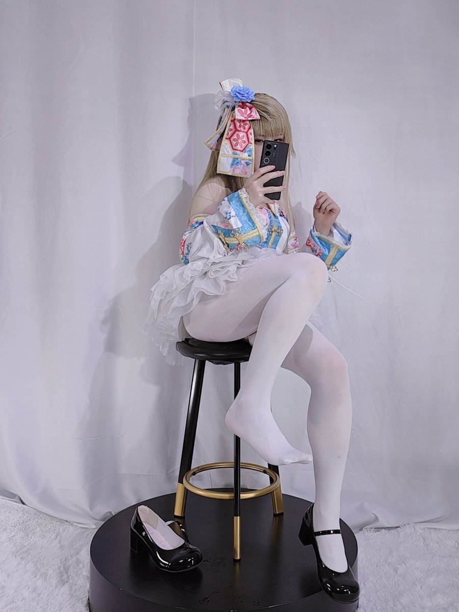 我没被盗号，简介真是我自己用滴梯子，我朋友滴，最低只要几块钱一个月。