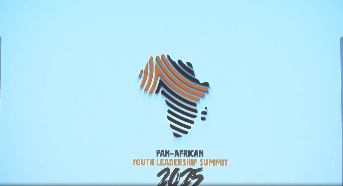 SOMALIAYOUTHHUB's tweet photo. Our Director @hamzaabdi02 , represented Somalia at the Pan-African Youth Leadership Summit in Addis Ababa, hosted by @YouthAfricanU &amp; Ethiopia’s Ministry of Women &amp; Social Affairs.

He also joined a high-level panel on “Supporting Youth Leadership in a Dynamic Global Order.” https://t.co/Gi2phj7WIp