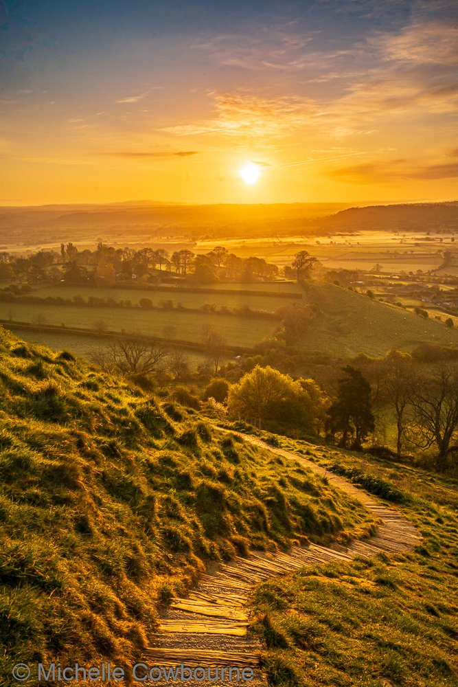 Walking down from Glastonbury Tor this morning about 20 minutes after sunrise. Have a fab new week everyone.