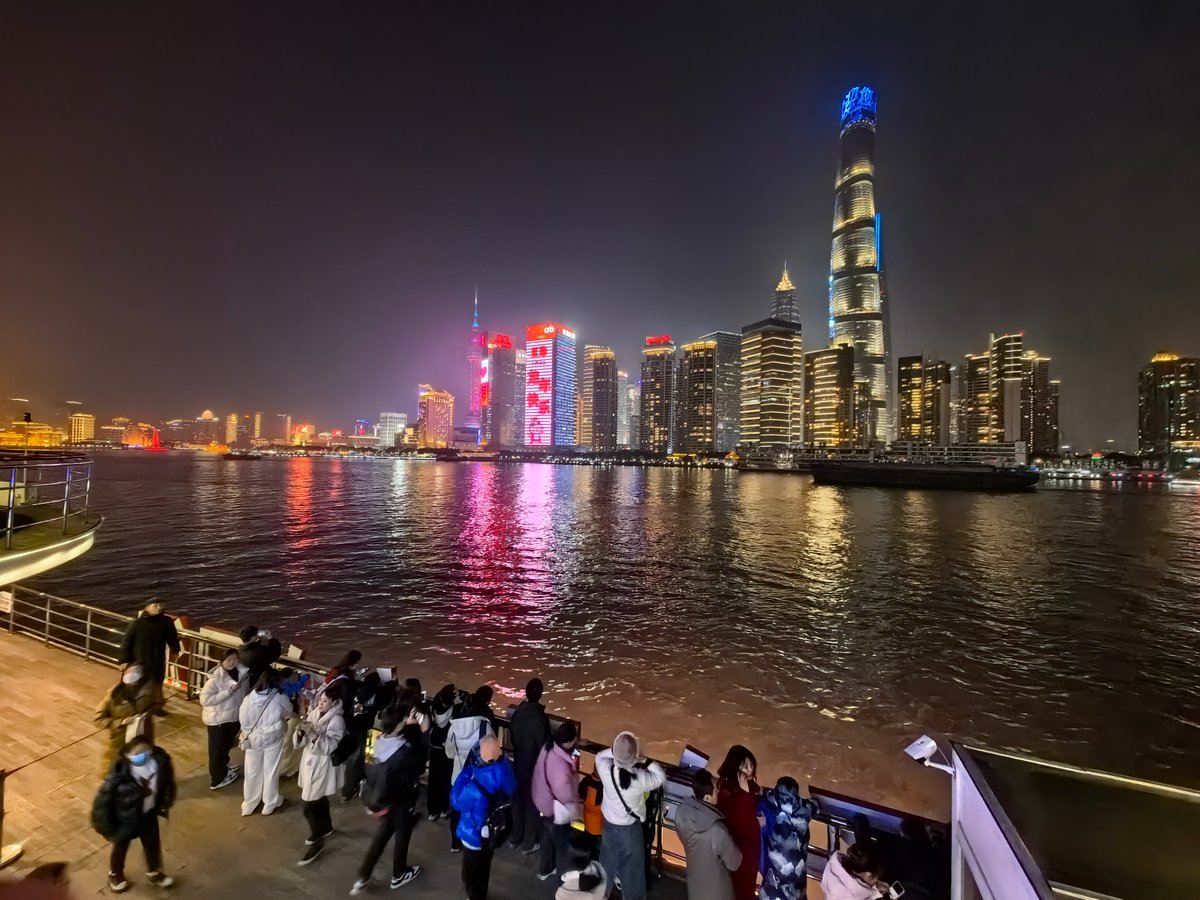 BusinessBeijing's tweet image. While the U.S. wages a #tariffwar, China has expanded its instant tax refund policy nationwide for purchases made by overseas tourists to fully unleash the potential of inbound tourism consumption. #taxrefund #China