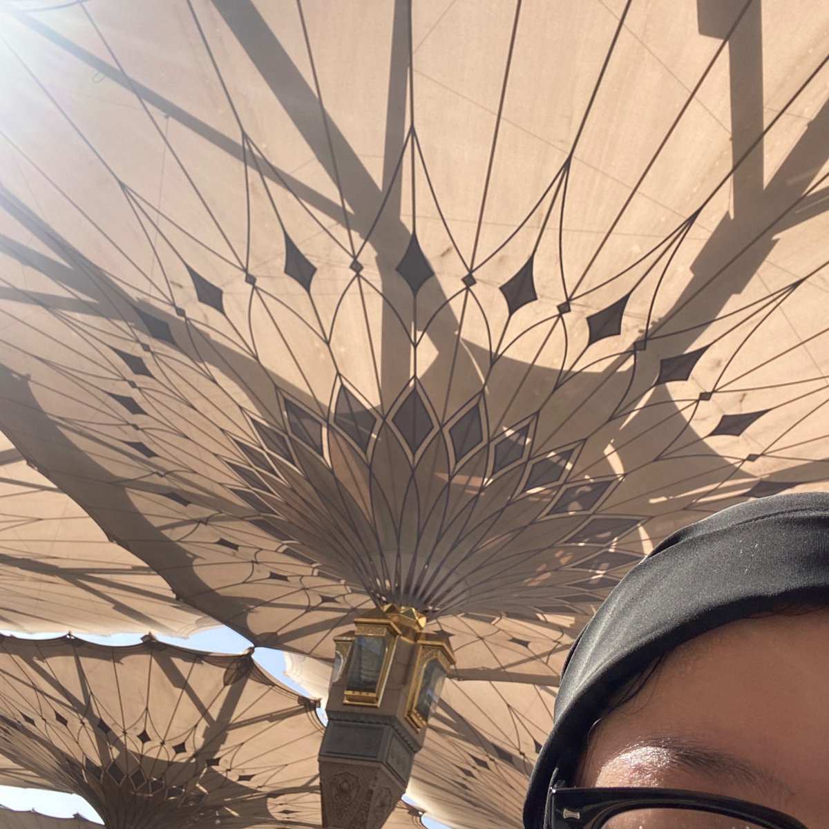 dwlou_'s tweet image. Hi! Aku lagi umrah, in case teman teman disini mau nitip doa untuk kelulusan atau ada yg sedang diusahakan boleh drop di komen yaah, semungud!