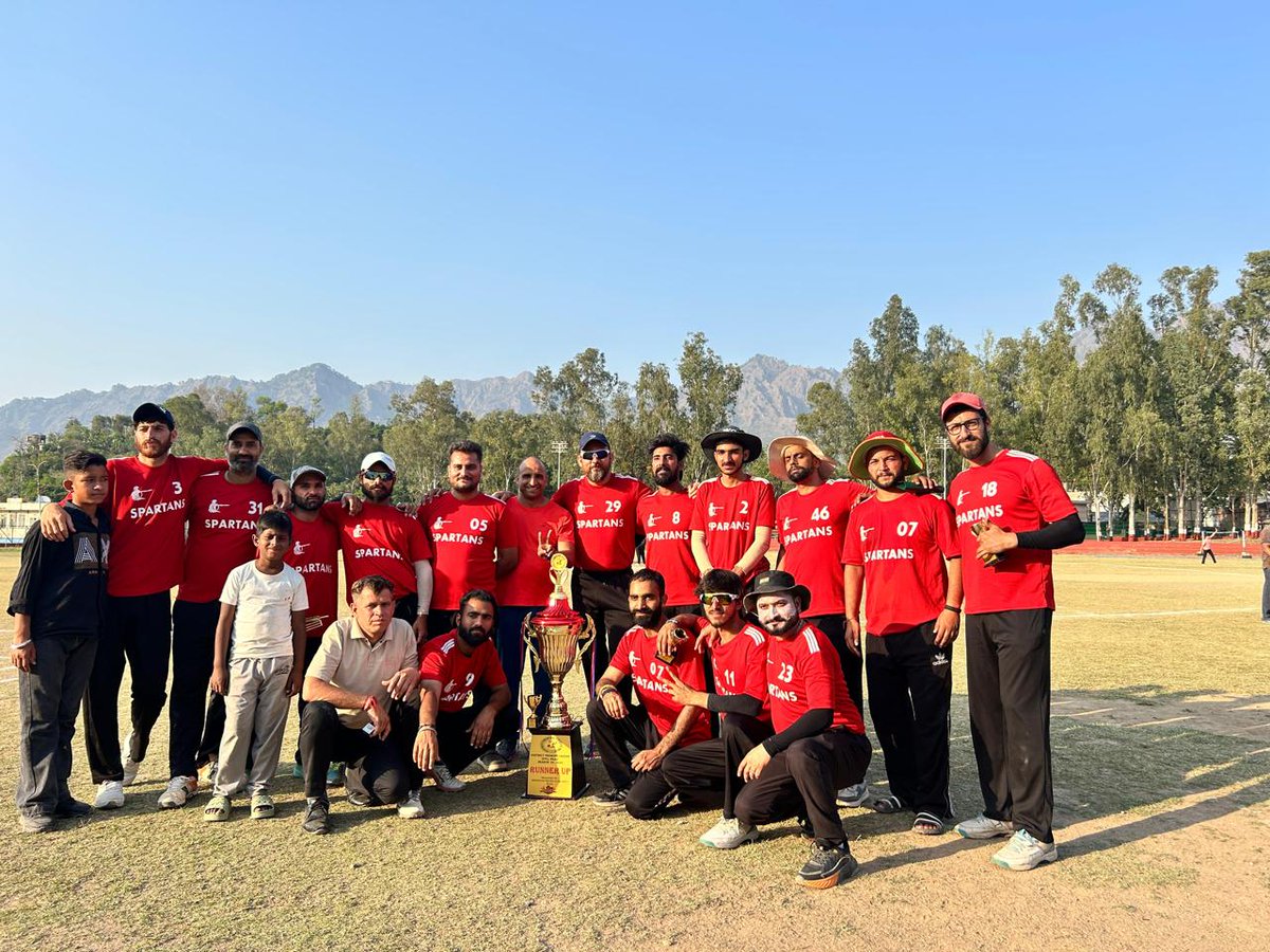 Asheesh66691848's tweet photo. #dpl4 #spartans #runnerup dis time proud of u team spartans....@siddarthdubey @rajmalik262262 https://t.co/YAG5qL4w4z
