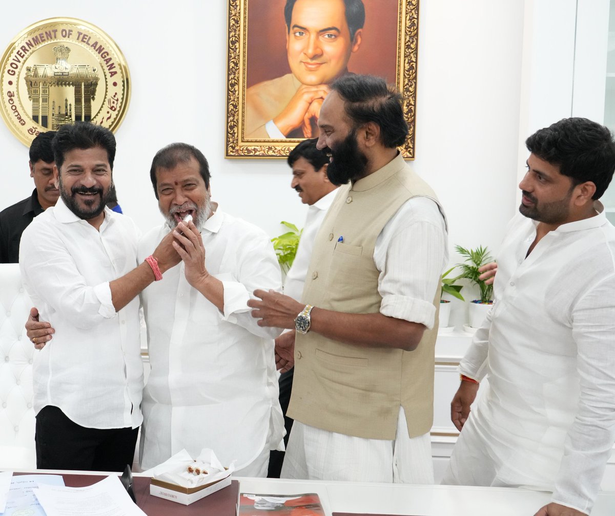 jsuryareddy's tweet photo. Days after #SCcategorisation bill was passed in the Assembly, now #Telangana govt released GO of categorisation of #ScheduledCaste (#SC) communities on #AmbedkarJayanti
First copy of the Order has been presented to #Telangana Chief Minister #RevanthReddy by cabinet ministers. Celebrates by sharing sweets.
Telangana is the first state to implement SC categorisation in the country.
#AmbedkarJayanti2025 #Ambedkar #DrBRAmbedkarJayanti
