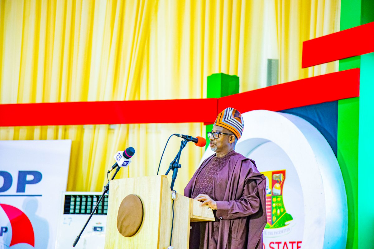 seyimakinde's tweet photo. Last night, we hosted a banquet in honour of governors of our great party, the @OfficialPDPNig who are in Ibadan for the PDP Governors’ Forum Meeting. In my remarks I thanked my brothers who attended the event despite the reduced access to Ibadan due to the ongoing airport upgrade.