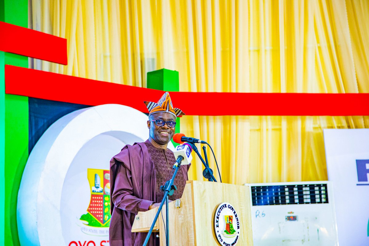 seyimakinde's tweet photo. Last night, we hosted a banquet in honour of governors of our great party, the @OfficialPDPNig who are in Ibadan for the PDP Governors’ Forum Meeting. In my remarks I thanked my brothers who attended the event despite the reduced access to Ibadan due to the ongoing airport upgrade.