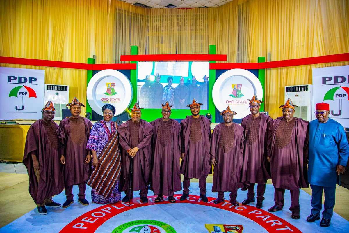 seyimakinde's tweet photo. Last night, we hosted a banquet in honour of governors of our great party, the @OfficialPDPNig who are in Ibadan for the PDP Governors’ Forum Meeting. In my remarks I thanked my brothers who attended the event despite the reduced access to Ibadan due to the ongoing airport upgrade.