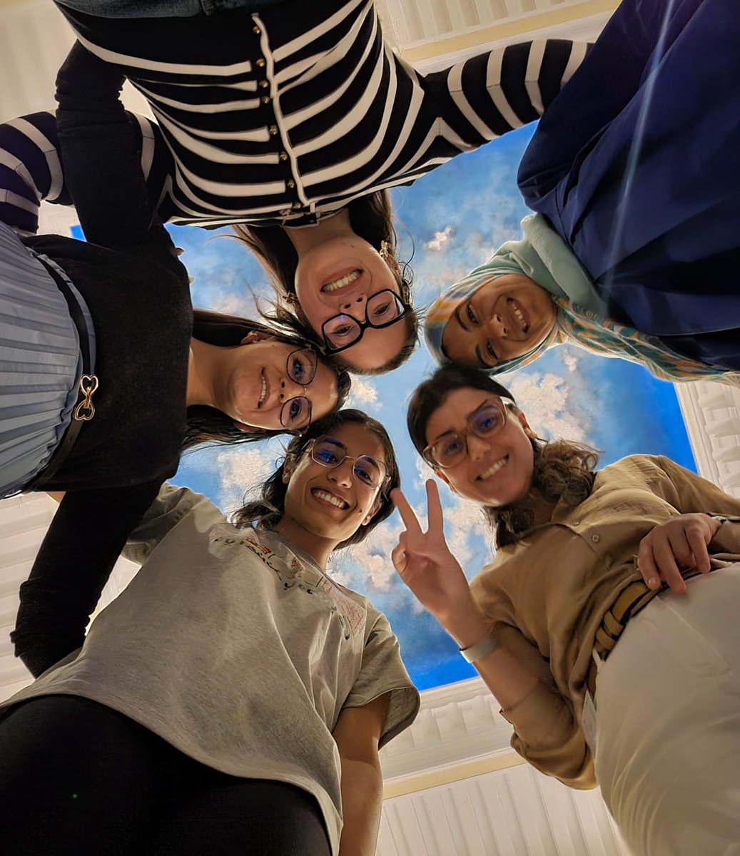 UNDP_ACIAC's tweet photo. Proud of our all-female♀️group of #IntegrityGuardians in 🇹🇳 Tunisia❗ Trained under our Regional Programme in 🫱🏻🫲🏼 with #KOICA to become #anticorruption trainers, they lead the way for other young 👬 & 👭 to become responsible citizens active in promoting integrity at local level. https://t.co/uJNQwEM42F