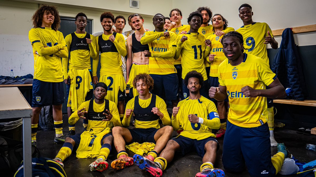 FCSM_officiel's tweet photo. 🦁🥇 Les U19 Nationaux sont champions du groupe B !

Quelle saison pour nos jeunes sochaliens, qui valident la première place à deux journées de la fin grâce à leur victoire sur la pelouse d'@andrezieuxbthfc (2-1) 👏

⚽️ Victor Joseph
⚽️ Adam Courbez

#MadeInSeloncourt https://t.co/txAaiCsWMn
