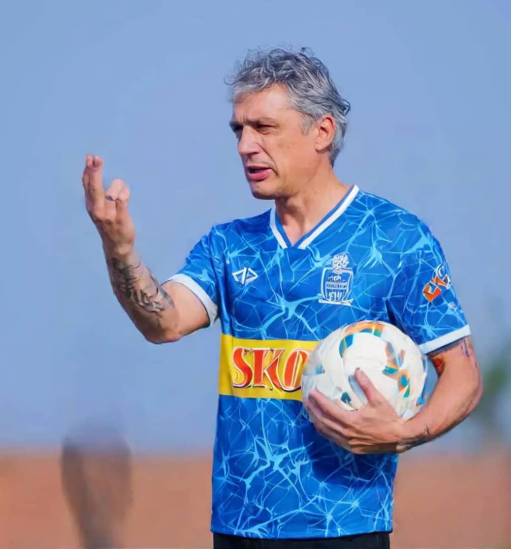 Pianique7's tweet image. Mwakwitwariye Uyux Ko Arumuhanga