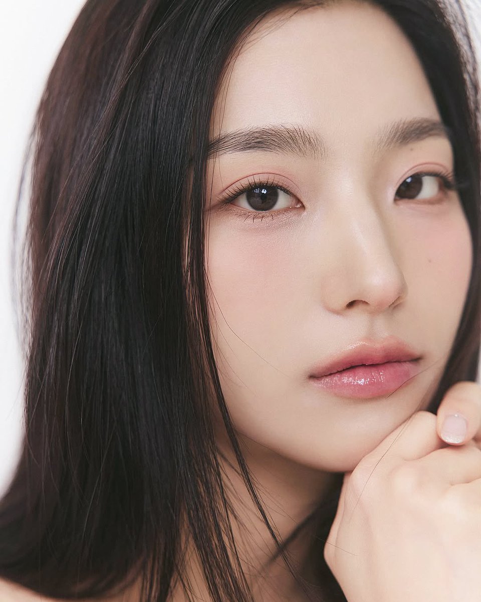 lsrsource's tweet photo. LEE SAEROM https://t.co/F8w1vLaOsc