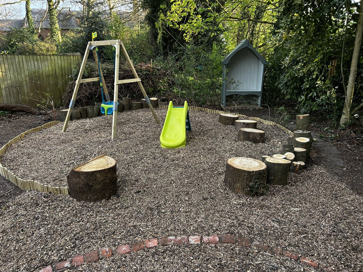 Postcard_cat's tweet photo. New #Garden area. Edge of the woodland. https://t.co/BQWJTXLOi4