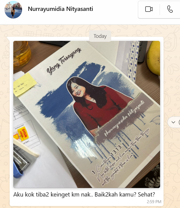 heyodums's tweet photo. hari ini tu kek lg mellow bgt mut sangat tidak jelas. tbtb di chat begini sama Ka Ay (leader ku dulu cp) terus jadi sedih bgt wkkw kek kangen?????? huf. kangen suasana kerja disana tp ga kangen sama kerjaanya https://t.co/8TvsQLuNis