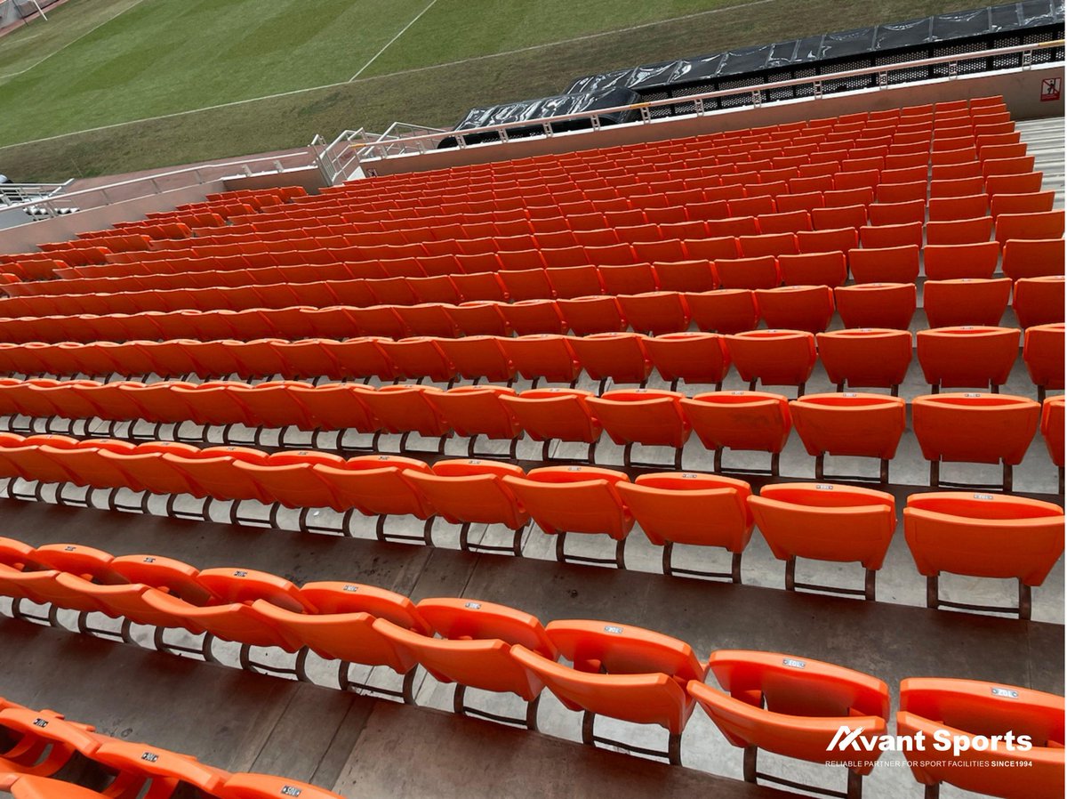 avantsports11's tweet image. Jakarta International Stadium – Avant Sports installed Diamond Series seating in this 82,000-capacity venue, spanning 205,000 sqm.
As the only stadium with a Platinum Green Building certification, it meets FIFA standards for load-bearing, fire resistance, and weather durability.