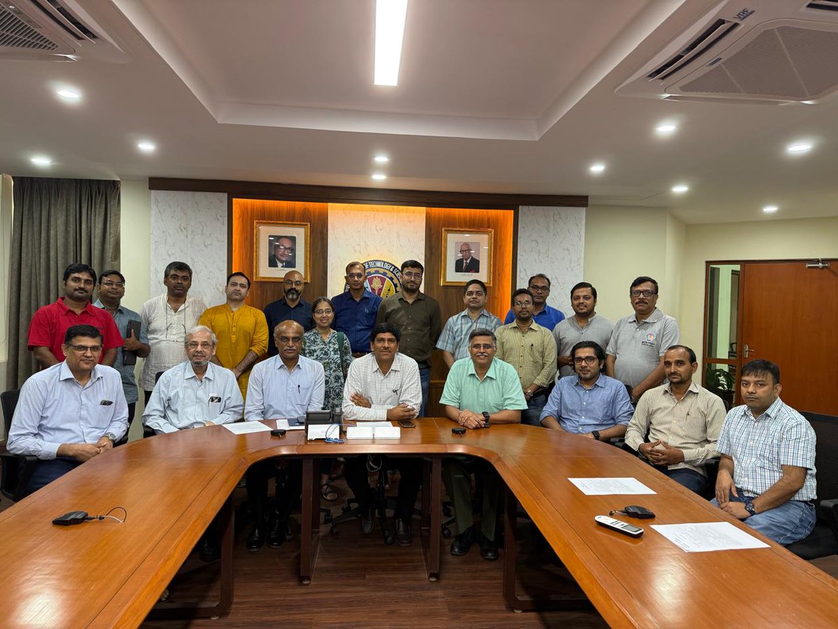 On 12th April 2025, a nine-member delegation from IIT Goa headed by Prof. Dhirendra S. Katti, Director, IIT Goa visited BITS Pilani K.K. Birla Goa campus for a research collaborative meeting. Prof. Suman Kundu, Director, BITS Pilani K.K. Birla Goa campus, along with other faculty