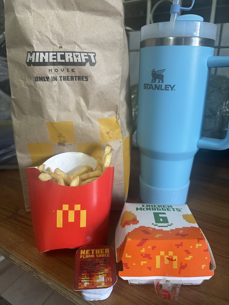 Omg!!! I love the nether flame sauce <a href="/McDo_PH/">McDo Philippines</a> !!! Mejo traydor but still,love ko to! 
Ikaw? Na try mo na ba ang bago nilang minecraft meals? Best part? It also has blind boxes!

(Kelan kaya ako sponsoran ng mcdo? 🤔🤔🤔)

#TapsiEats