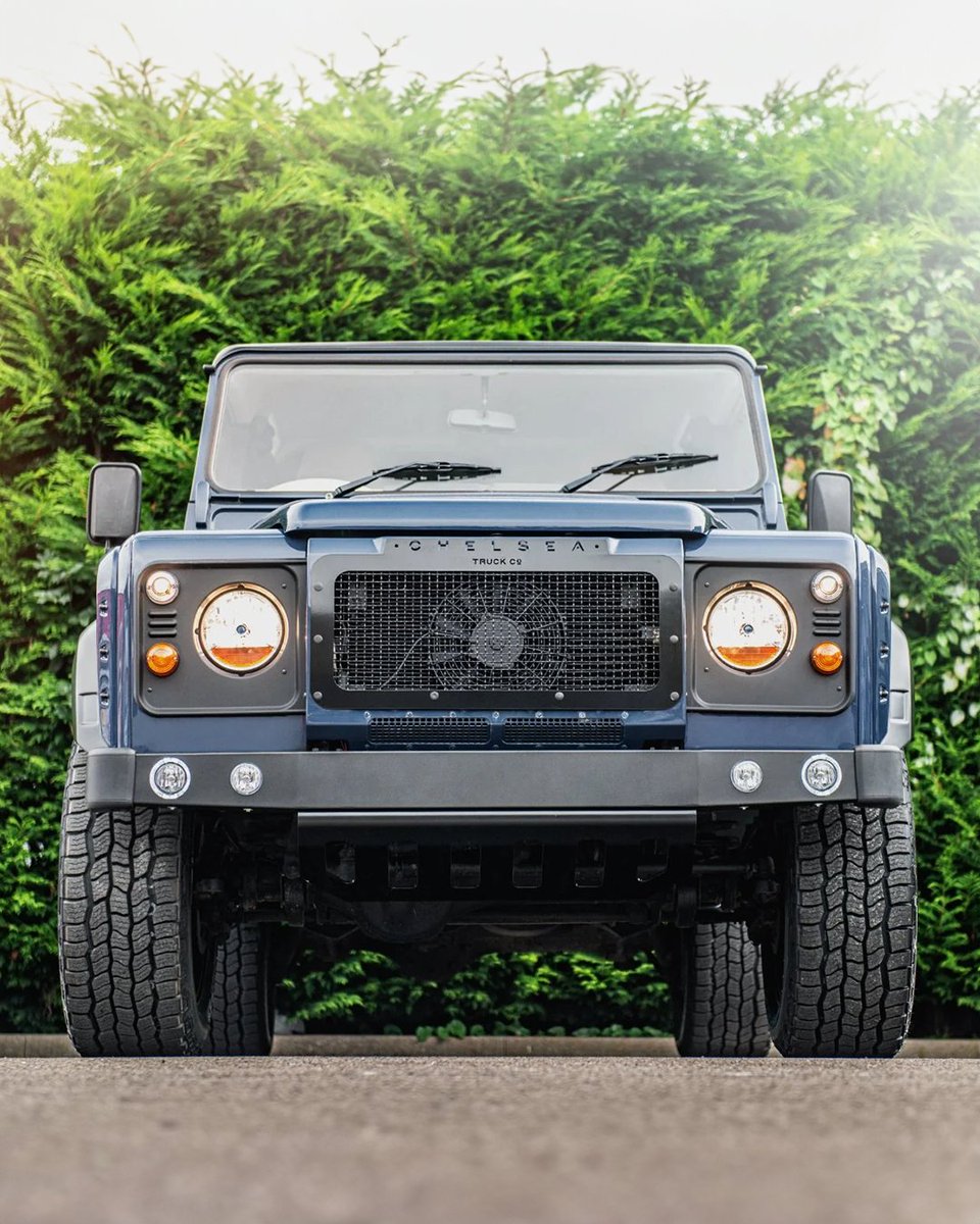 Model: 'Chelsea' Front Grille with Stainless Steel Mesh
Price: £414 INC. VAT

Fitment: Land Rover Defender (1991–2016)
Colour: Aluminium with Stainless Steel Mesh

Copyright Design by KAHN®

See more: projectkahn.com/collections/de…

#LandRoverDefender #DefenderHeritage #ChelseaTruckCo