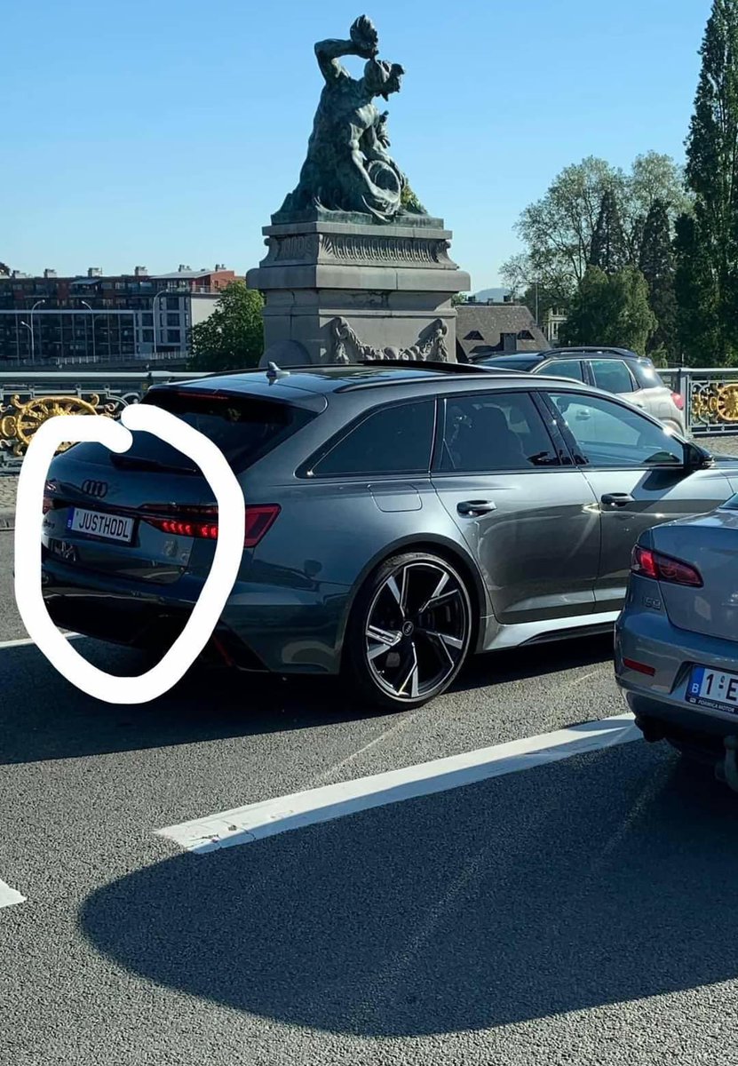 OsyGeni's tweet photo. @Must16A @MiningTk Vue sur le pont de fragné à Liege en 2021 😬 https://t.co/fYWo4BA68x