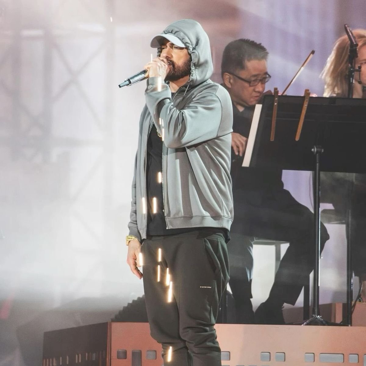 SonaShady8's tweet photo. Don't forget to vote for #Eminem, 4 days left until the end of voting @TheWebbyAwards. 

❗️Slim Shady vs. Marshall Mathers: THE FACE-OFF | Complex Cover  https://t.co/svBX81Dfwk

❗️Live from Detroit: The Concert at Michigan Central by Ford https://t.co/AMY6DBRpmf https://t.co/SpKtbts4L4