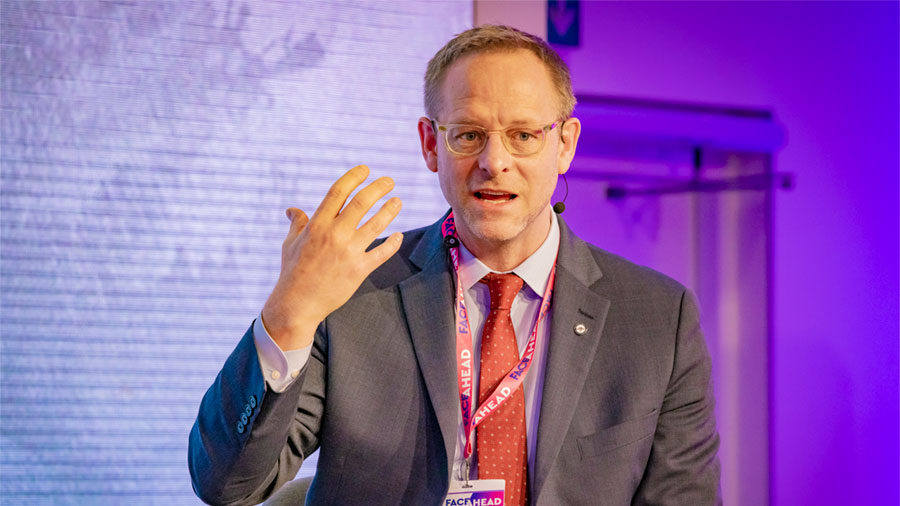 This #MentorshipMonday, Travis Tollefson from AO CMF North America shares three key lessons:
1️⃣ Embrace discomfort  ✨
2️⃣ Collaborate, but don’t compare  🤝
3️⃣ Take initiative 🚀

Read more: 📖🔗 ow.ly/NUPW50Vwj2u

What advice would you give your younger self?💬