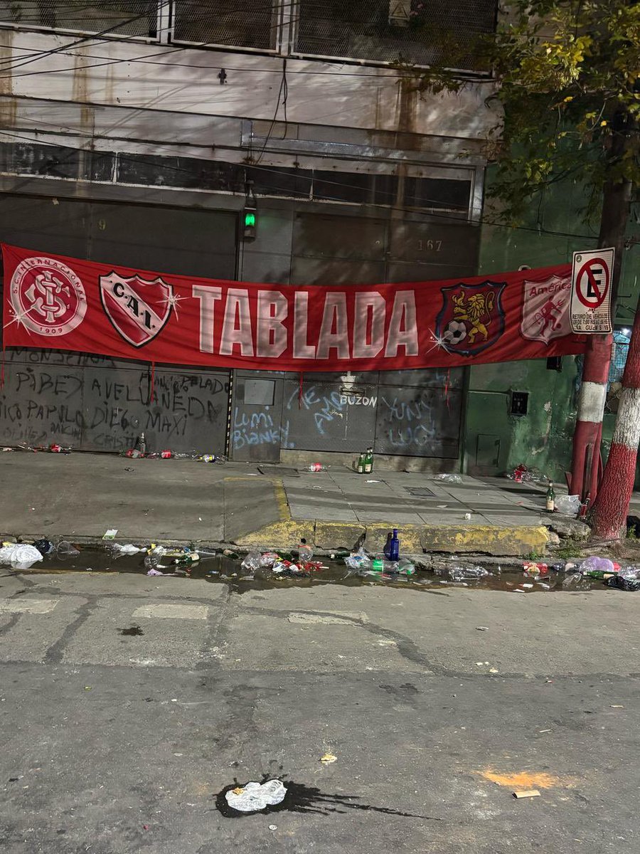 7lrojocapo's tweet photo. ARRIBA LOS DIABLOS ROJOS DEL CONTINENTE 🇦🇹 https://t.co/XT7pA3DJ1Q