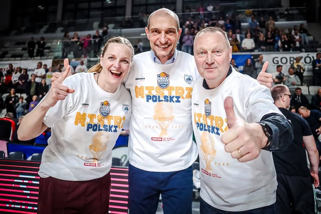 Fakteur 🏀 ⚽️🤘 tweet media