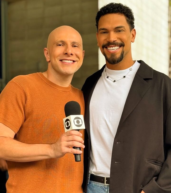 o menino da camisa laranja e o cara com a camisa laranja é o menino da camisa laranja? #BBB25

VINI NO MAIS VOCE