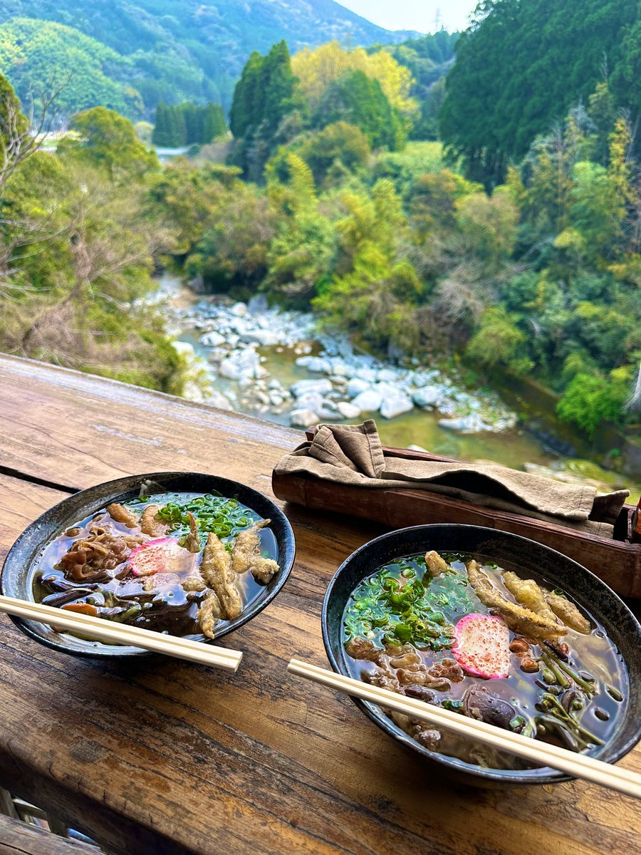 91xxxooo's tweet photo. 最近はばったばたしながら
反省と感謝を繰り返してます🙏

今月の非日常は九州！
佐賀県お邪魔しました☺️
ずっと春がいいなぁ https://t.co/nCFafVmPAY