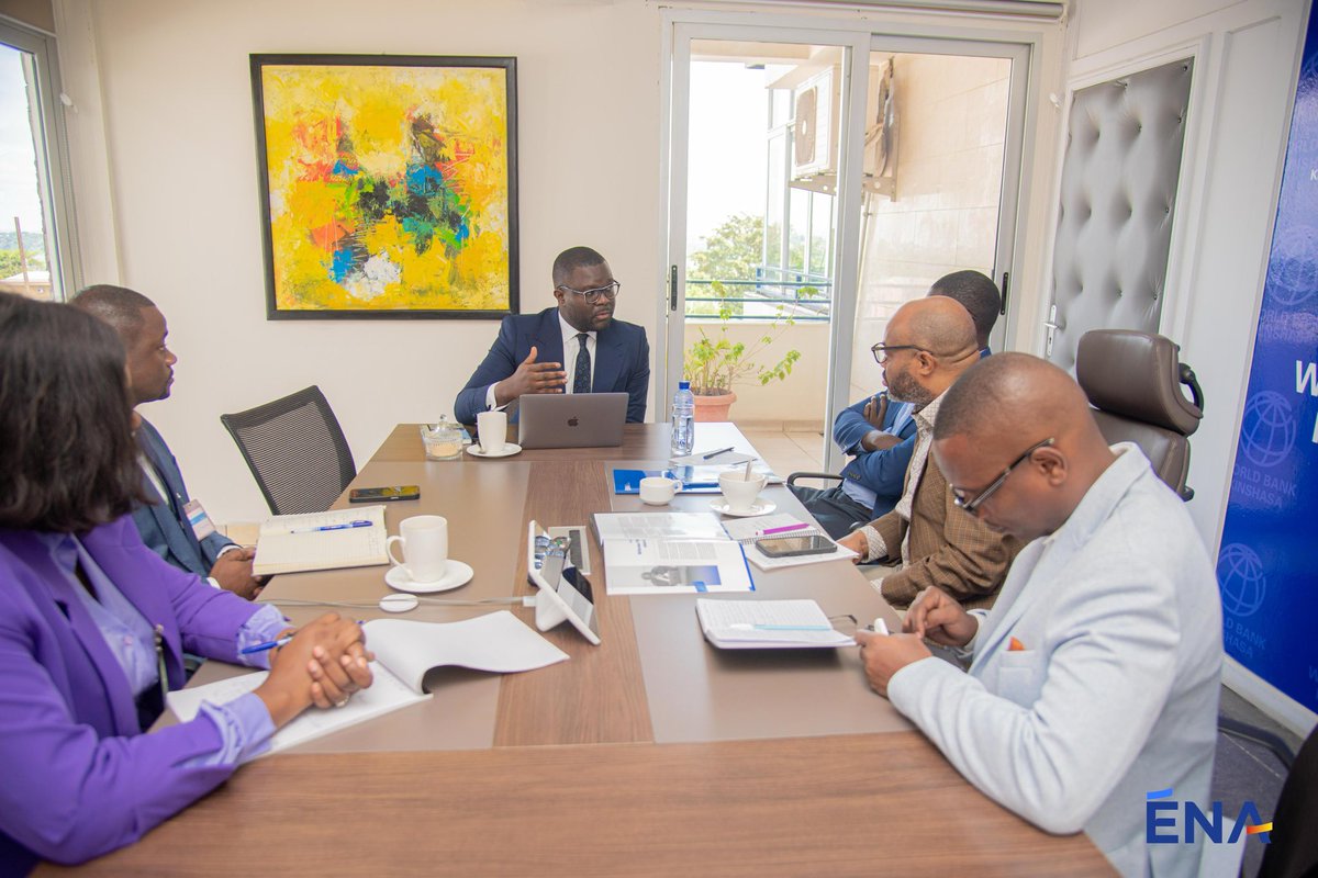 Ce lundi 14 avril 2025, Monsieur le Directeur Général de l'<a href="/EnaRDC_Officiel/">Ena RDC</a> a été reçu par Monsieur Aly Sanoh, Directeur des Opérations ad interim du Groupe de la <a href="/Banquemondiale/">Banque mondiale</a> en RDC. 

Les discussions ont porté sur le plan stratégique 2025-2027 de l'ENA, qui est axé sur