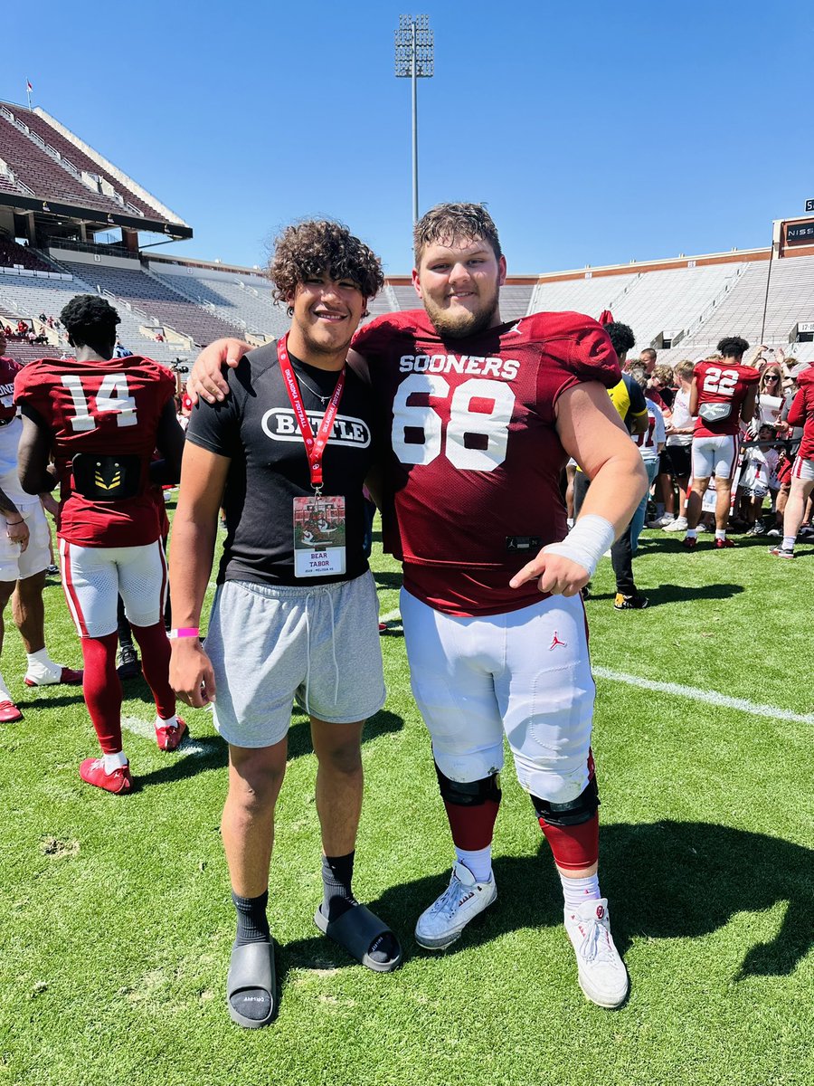 Jeremiah “Bear” Tabor ‘28 (@beartabor22) on Twitter photo Had a great time at the Crimson Combine this weekend at <a href="/OU_Football/">Oklahoma Football</a> great to see <a href="/DeMarcoMurray/">DeMarco Murray</a> again and meet <a href="/CoachVenables/">Brent Venables</a> #BoomerSooner 🔴
Also got to see my brother <a href="/owen_hollenbeck/">Owen Hollenbeck</a> on the field- different uniform but teammates for life💪🏽
<a href="/CoachWilsonOU/">Darrian Wilson</a> <a href="/JolieAleOU/">J.ALE</a> Had a great time at the Crimson Combine this weekend at <a href="/OU_Football/">Oklahoma Football</a> great to see <a href="/DeMarcoMurray/">DeMarco Murray</a> again and meet <a href="/CoachVenables/">Brent Venables</a> #BoomerSooner 🔴
Also got to see my brother <a href="/owen_hollenbeck/">Owen Hollenbeck</a> on the field- different uniform but teammates for life💪🏽
<a href="/CoachWilsonOU/">Darrian Wilson</a> <a href="/JolieAleOU/">J.ALE</a>