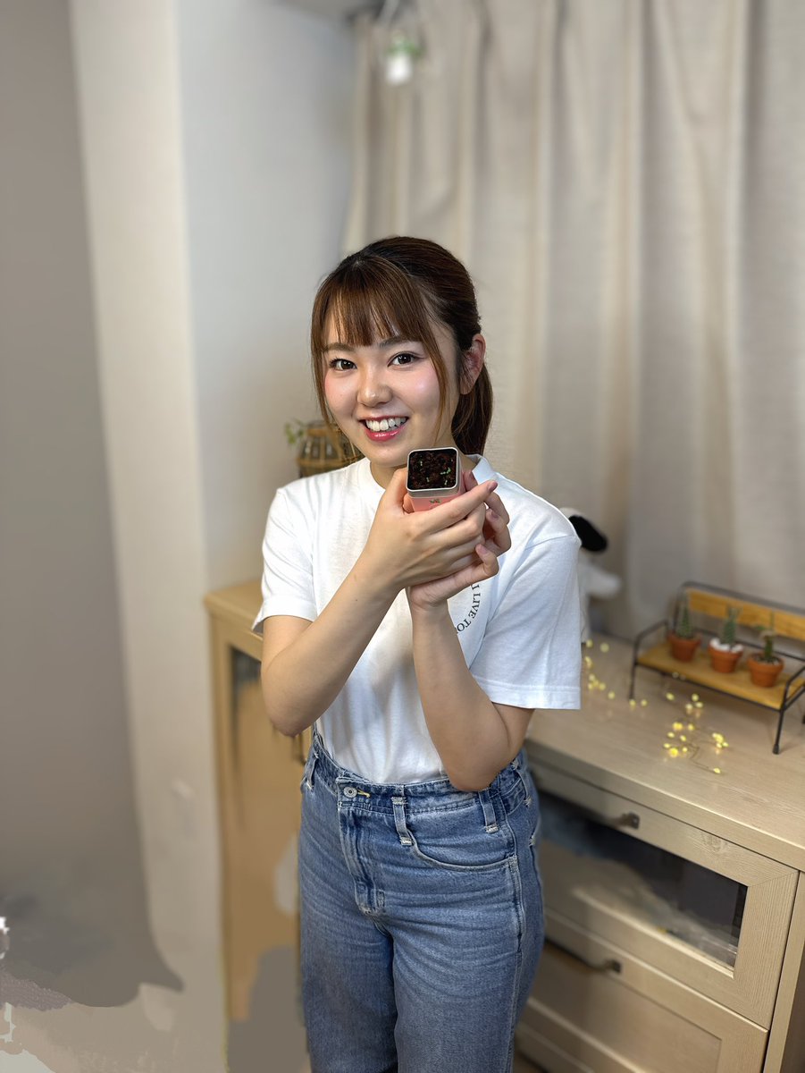 yuiyui_1012's tweet photo. 芽が増えてきて嬉しい！！！！！
成長見るのが毎日の楽しみ！！！
小さな幸せ！！！！！

ということで、YouTube LIVEありがとうございました！

次回は4/28(月) 21:30です🌱 https://t.co/PiLD9kMDTQ