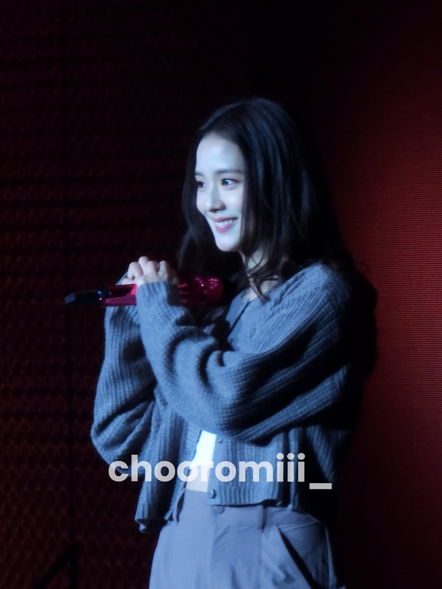 chooromiii_'s tweet photo. 20250329 JISOO ASIA TOUR IN HK 
🫶🏻
#JISOOFanmeet2025 #JISOOinHK #LIGHTS_LOVE_ACTION #jisoo #지수 #JisooFANMEET #jisooinhongkong @officialBLISSOO https://t.co/vvHyd4OV3A