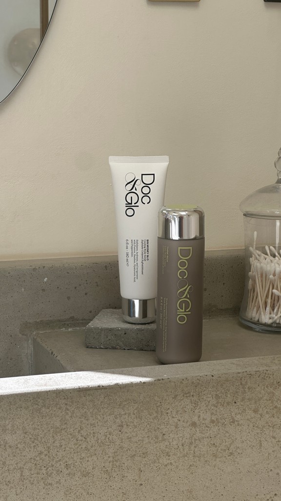 Big Money Glo Cooling Scrub sets the tone by gently exfoliating, cooling on contact &amp; leaving your skin feeling fresh. Follow up with Think Rich Luxe Body Lotion, a lightweight formula that locks in moisture. A power duo that keeps your skin nourished, and straight-up glowing ✨