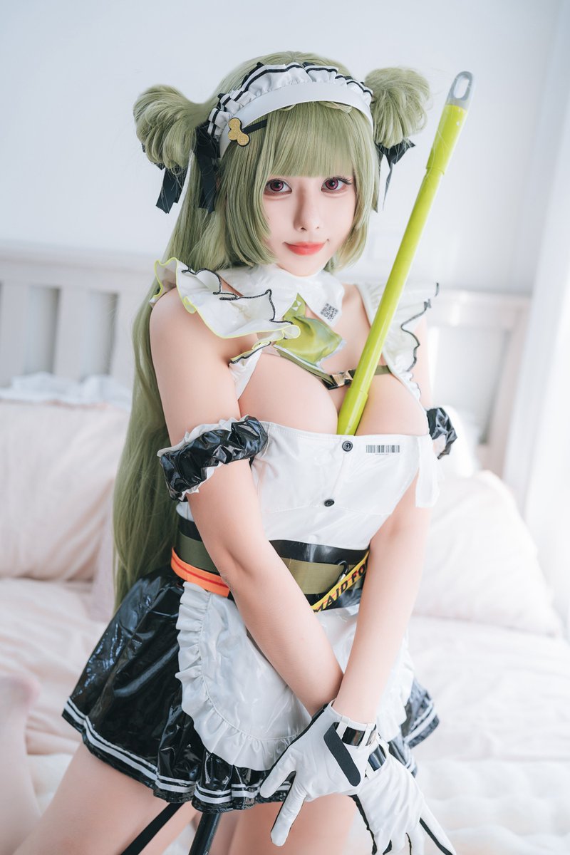 PF42 NIKKE 索達新刊 預GO開啟!
「除了女僕裝，您還希望我穿甚麼衣服嗎?」
收錄了三套索達不同衣服的寫真!
快一年沒有出實體寫真書了!
又是一本讓你ドキドキ的寫真集！
希望這次大家喜歡!
活動資訊:
5/3~5/4 花博爭豔館 攤位W31,W32
預GO截止日期:4/22(二)
大套組限定預GO特典
萌え萌えキュン💚索達女僕唇印卡x1

#表單連結放在留言處
#海外表單已同時開啟
