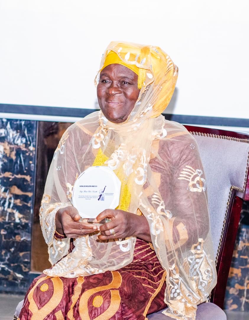 NOMINATIONS STILL OPEN FOR THE 2025 NATIONAL RECONCILIATION AWARD - only for those who have been drum majors for transitional justice or human rights for a minimum of 10 years.

Dropping names in the comment section is not a nomination! 

centerformemoryandreparations.org/National-Recon…