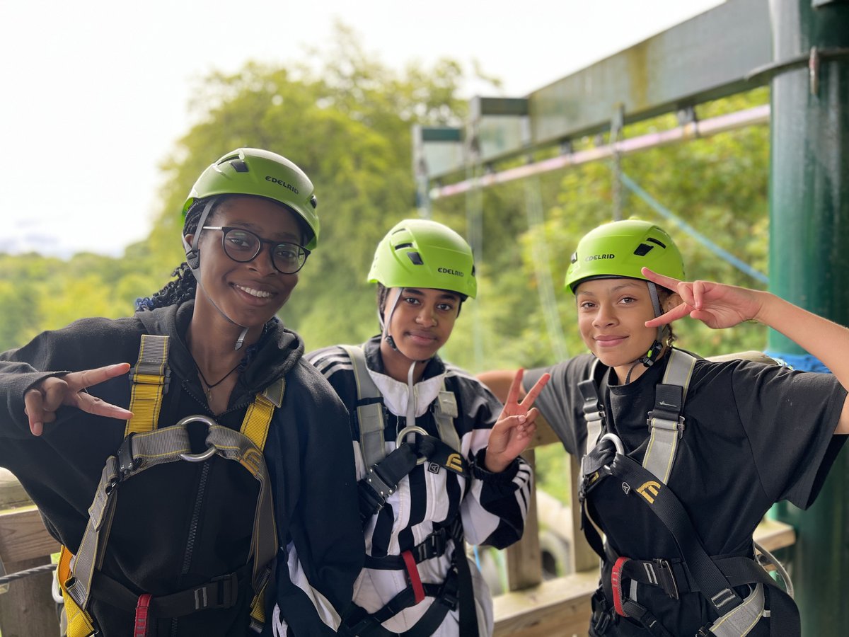 WMRFCA's tweet photo. A new report from @DefenceHQ, the CCFA and @UniNorthants shows school-based #CadetForces boosts confidence, builds a sense of belonging and community within schools, helps improves attendance and supports career readiness 🎓
Read the full report 👇
https://t.co/Bk4x77CdxG https://t.co/ihTvf874AJ