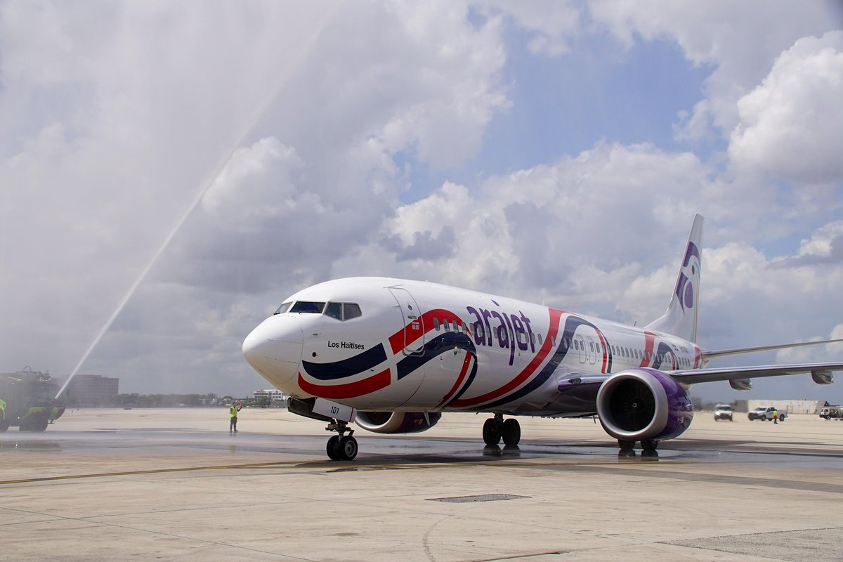 Guillermo Julián (@guillejj) on Twitter photo ¡Hicimos historia!
Nuestro vuelo histórico aterrizó en Miami, marcando el inicio de nuestras operaciones a EE.UU.
Con 168 pasajeros a bordo, abrimos una nueva etapa de conectividad entre RD y el continente.
Gracias a la visión de nuestro CEO <a href="/Vicmpacheco/">Victor M. Pacheco Mendez</a> y el esfuerzo de todo el ¡Hicimos historia!
Nuestro vuelo histórico aterrizó en Miami, marcando el inicio de nuestras operaciones a EE.UU.
Con 168 pasajeros a bordo, abrimos una nueva etapa de conectividad entre RD y el continente.
Gracias a la visión de nuestro CEO <a href="/Vicmpacheco/">Victor M. Pacheco Mendez</a> y el esfuerzo de todo el