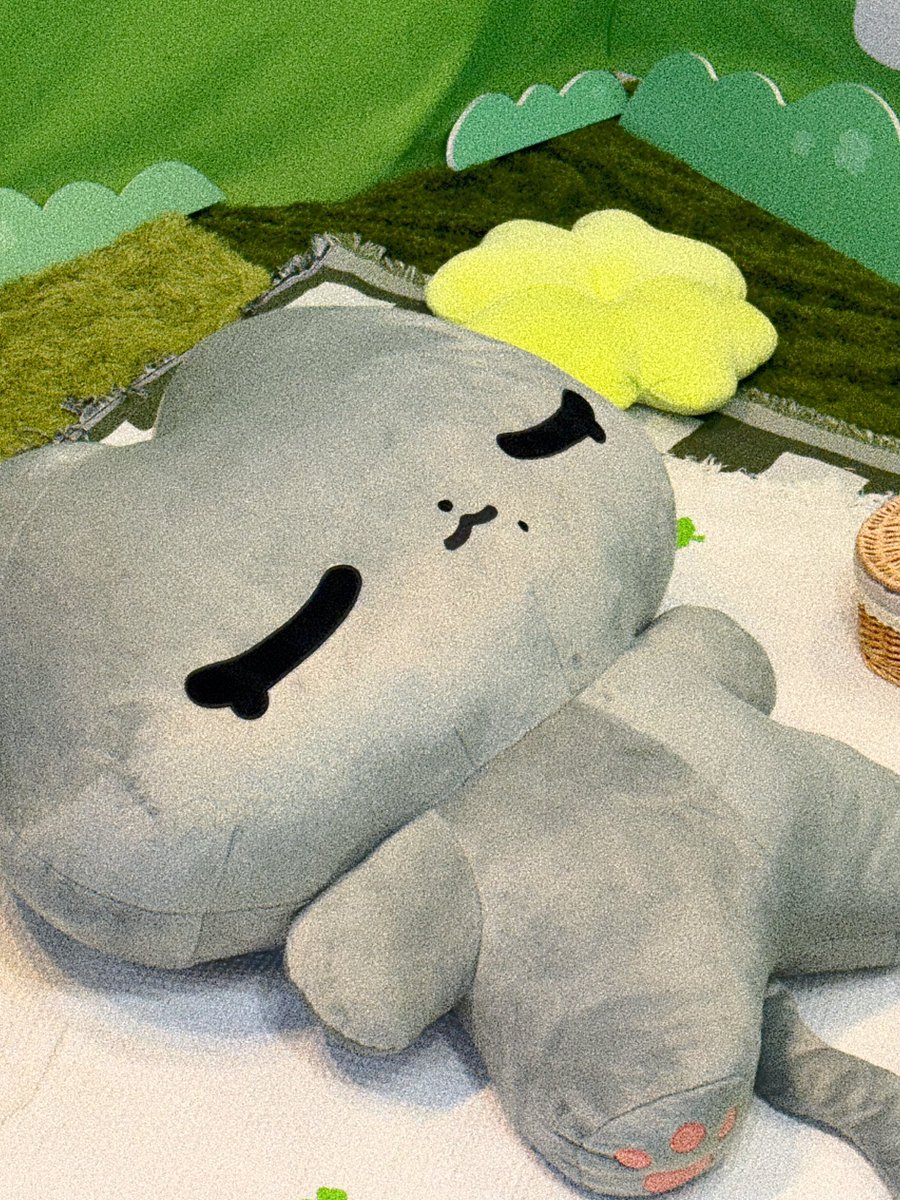 *⋆॰｡ཻ˚ꕤ

그리고 무엇보다
잘 잤으면 하는 게 사랑인 것 같아
늘 하루 끝에는 안온한 밤이 널 안아주길 
유지민도, 카리나도 ! 

#findyuclover #찾았다클로버