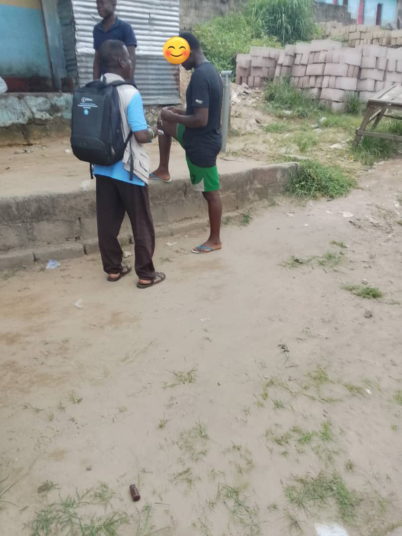 MBilenge's tweet photo. #Programme_DSSR

Le préservatif, c’est double protection : contre les IST et les grossesses non désirées.  
Pour une méthode contraceptive adaptée, rendez-vous au Centre de Santé Kitokimosi, av. Libération n°1, Q. Madiata, réf. : Maison Communale Selembao.
@MdM_France https://t.co/vRCFHs2N6S