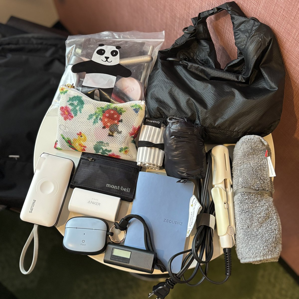 piyopiyobiyou's tweet photo. GW近いので、
ひとり旅好き女の買ってよかった旅行アイテムぽつぽつとツリーで呟いていきます▼ https://t.co/yFv0nOlMCu