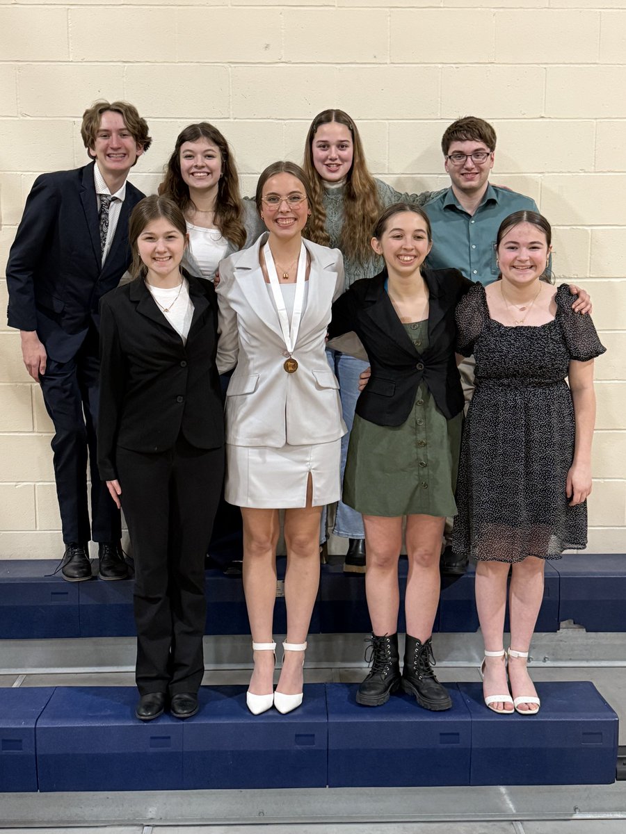 MVL’s Speech Team competed at the Section 2A Meet in Janesville where Claire Woller (center) took 3rd place in extemporaneous reading and will compete in two weeks at the state meet. Congratulations to the team on a good season and good luck Claire.